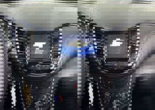 Used 2022 Chevrolet Trax LS w/ Tint and Cruise Package image 12