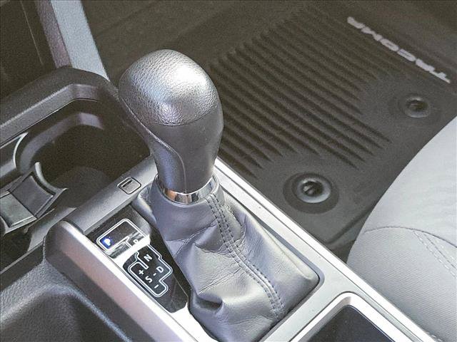 Certified 2020 Toyota Tacoma SR5 AWD/4WD image 11