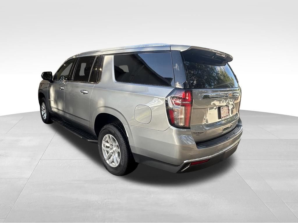 Used 2023 Chevrolet Suburban LT image 6