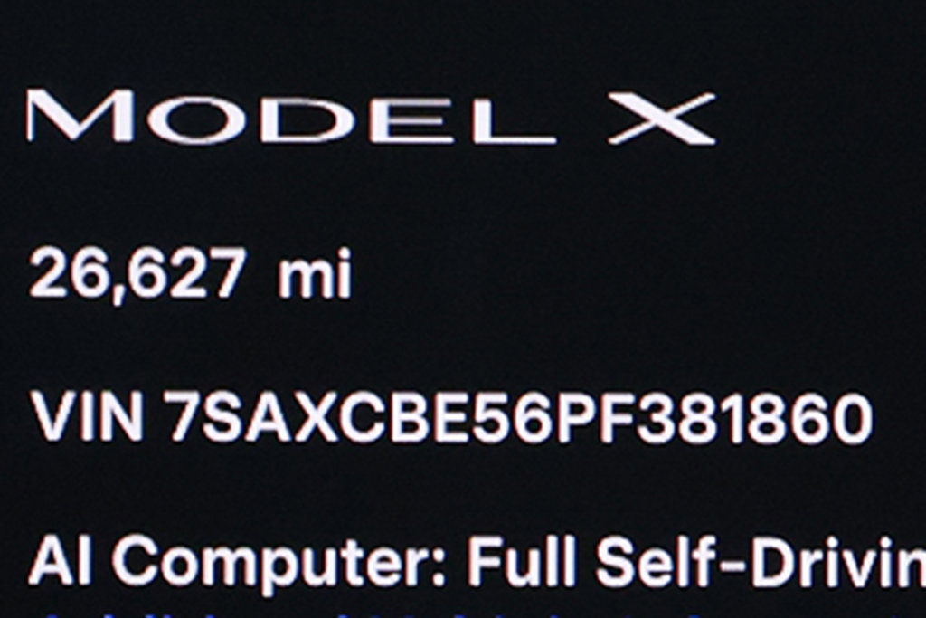 Used 2023 Tesla Model X AWD/4WD image 23