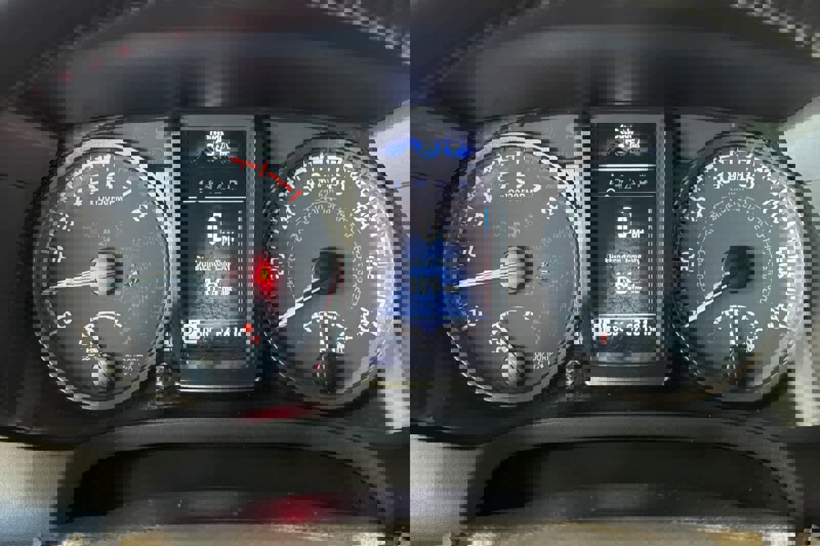 Used 2022 Toyota Tacoma TRD Off-Road image 25