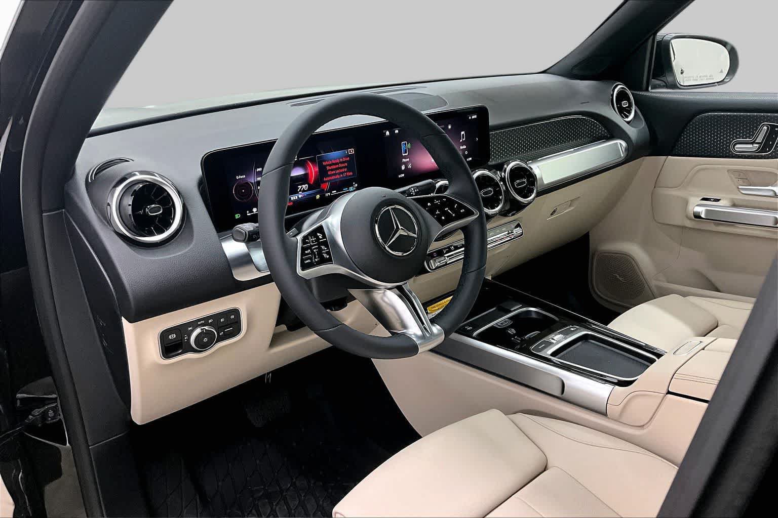 New 2026 Mercedes-Benz GLB 250 image 8