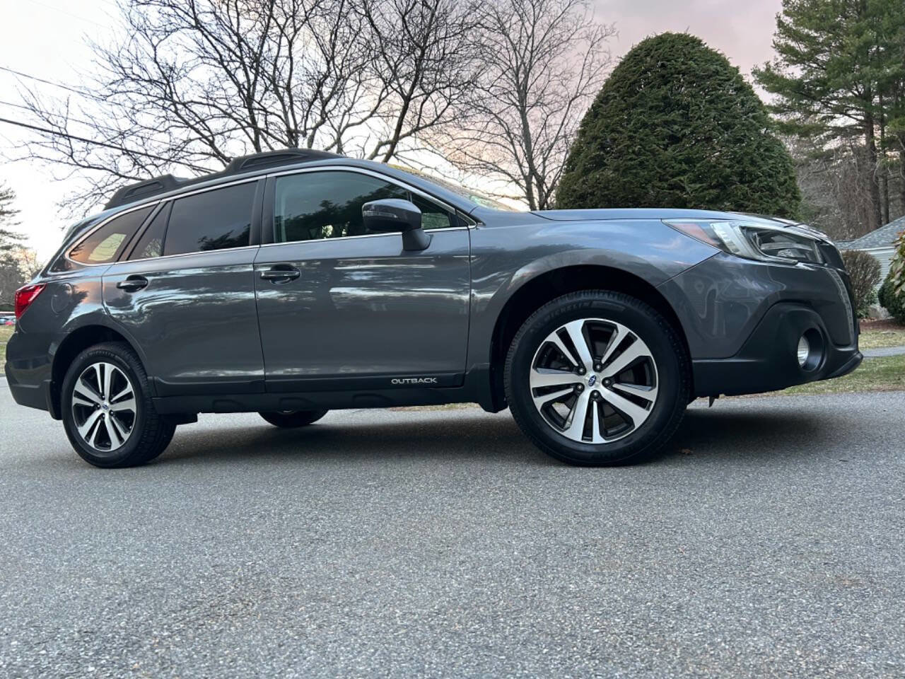 Used 2018 Subaru Outback 3.6R Limited image 19