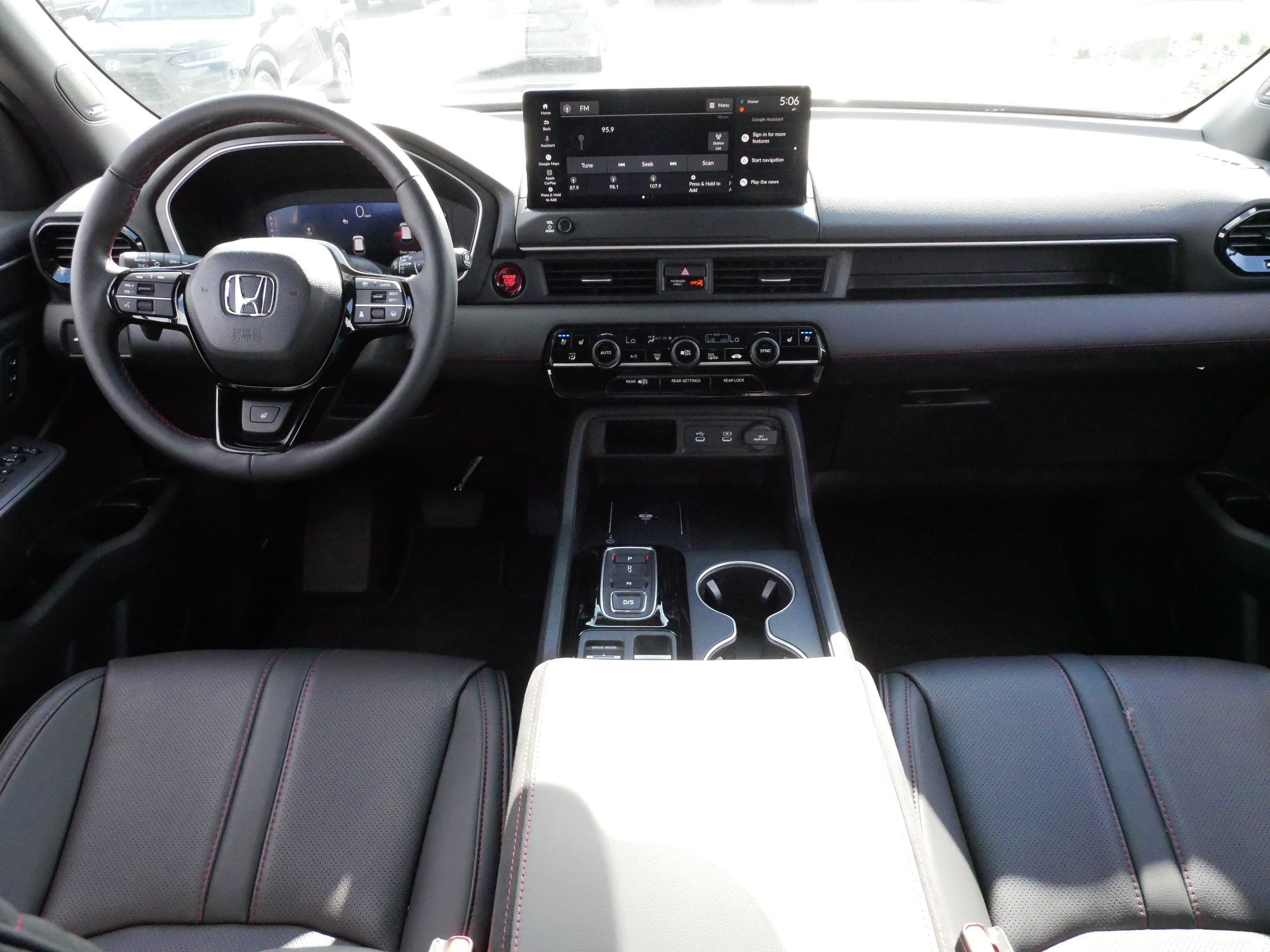 Certified 2026 Honda Pilot Black Edition image 10