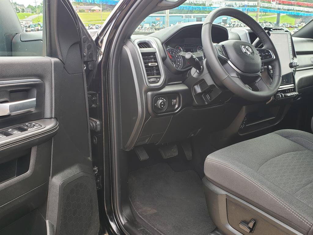 Used 2026 RAM 2500 Big Horn AWD/4WD image 11