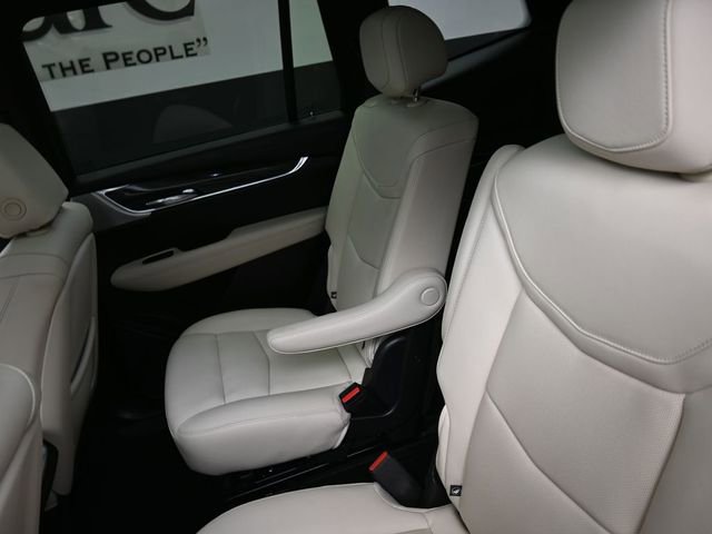 Used 2024 Cadillac XT6 Sport w/ Technology Package image 23