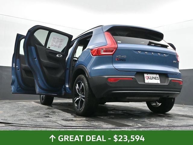 Used 2024 Volvo XC40 B5 Core image 72