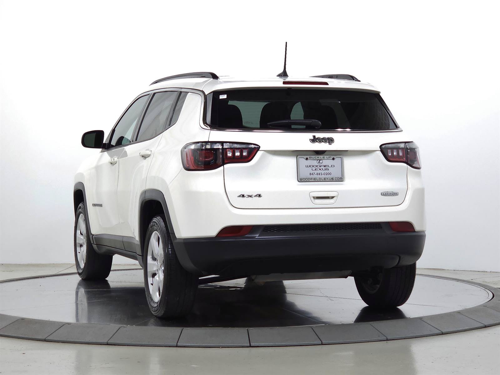 Used 2021 Jeep Compass Latitude w/ Sun and Sound Group AWD/4WD image 6