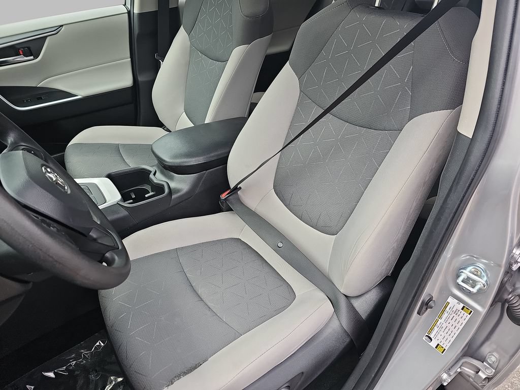 Used 2024 Toyota RAV4 XLE w/ Convenience Package AWD/4WD image 19
