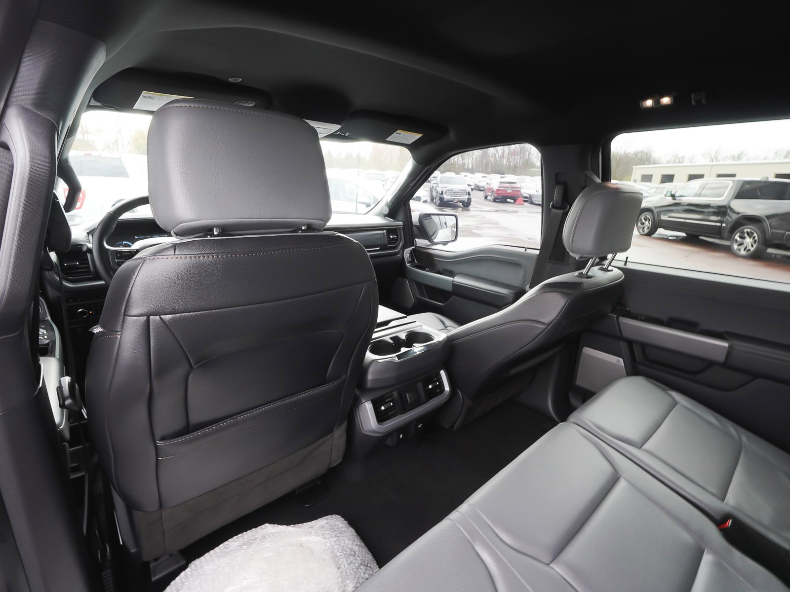 Used 2023 Ford F150 Lightning Lariat image 34