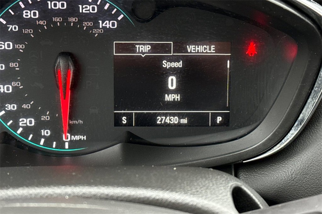 Used 2022 Chevrolet Trax LT w/ Midnight Edition image 35