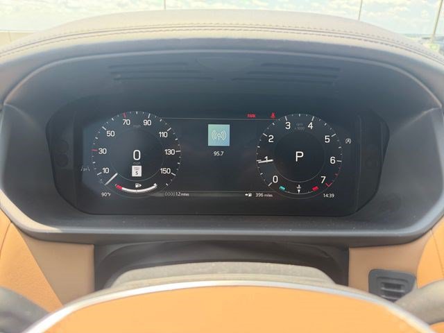New 2026 Land Rover Discovery Limited Edition AWD/4WD image 14