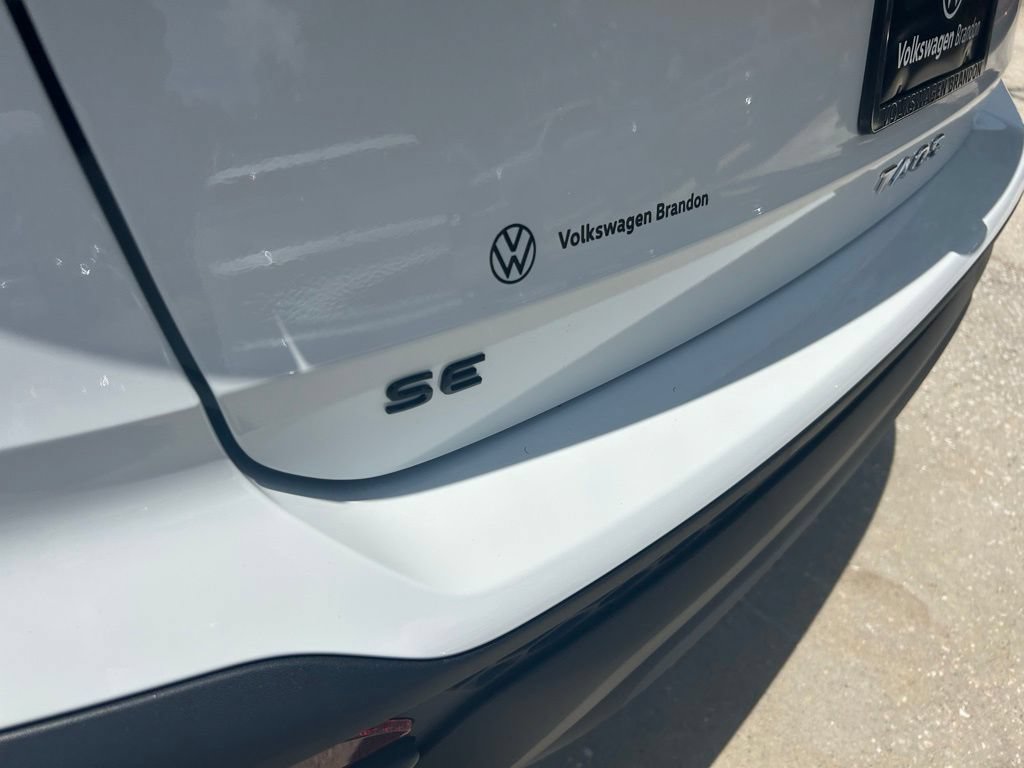 New 2026 Volkswagen Taos SE FWD image 30
