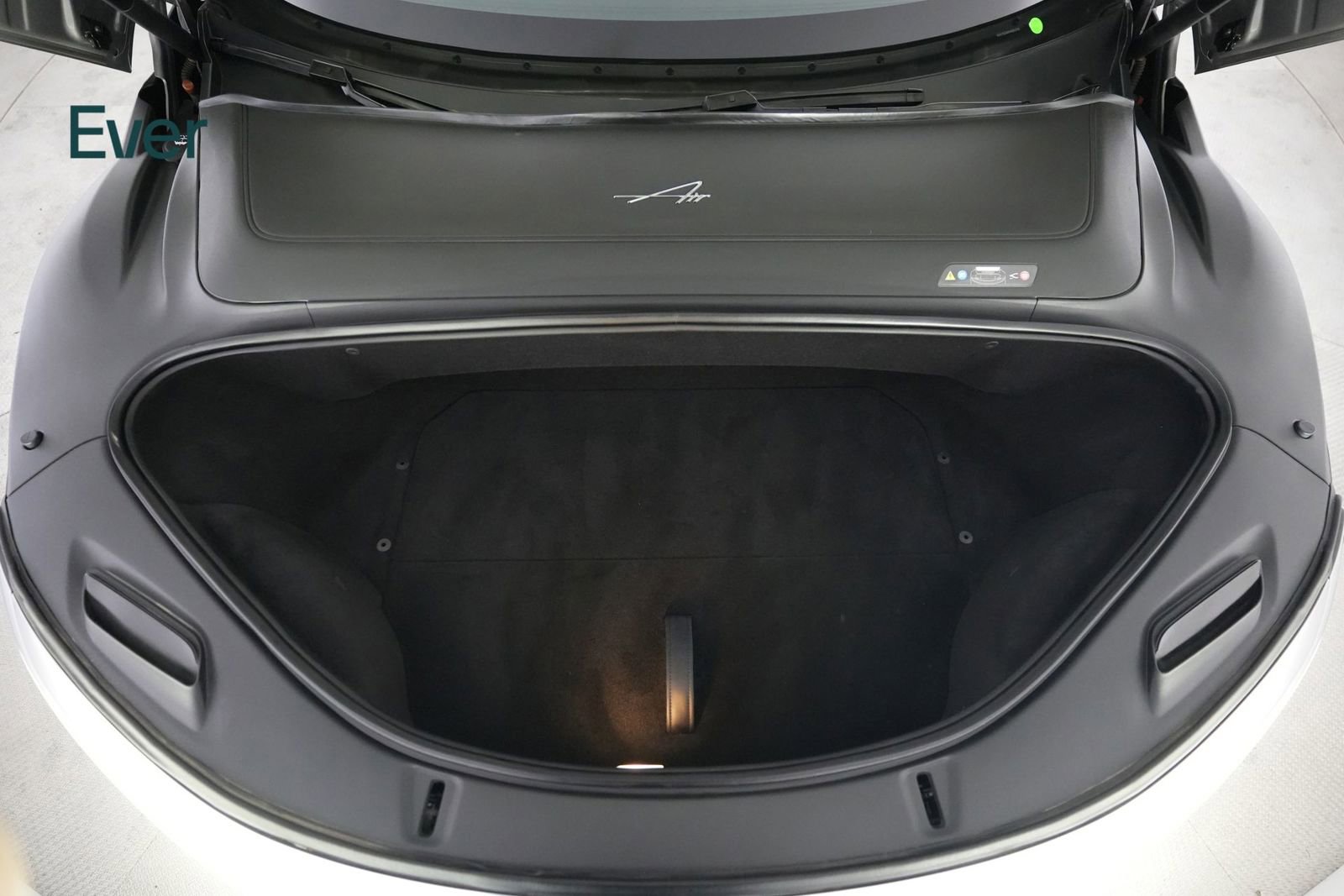 Used 2023 Lucid Air Touring image 28