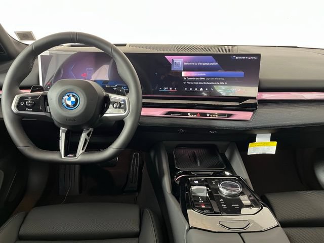 Used 2026 BMW 550e xDrive AWD/4WD image 13