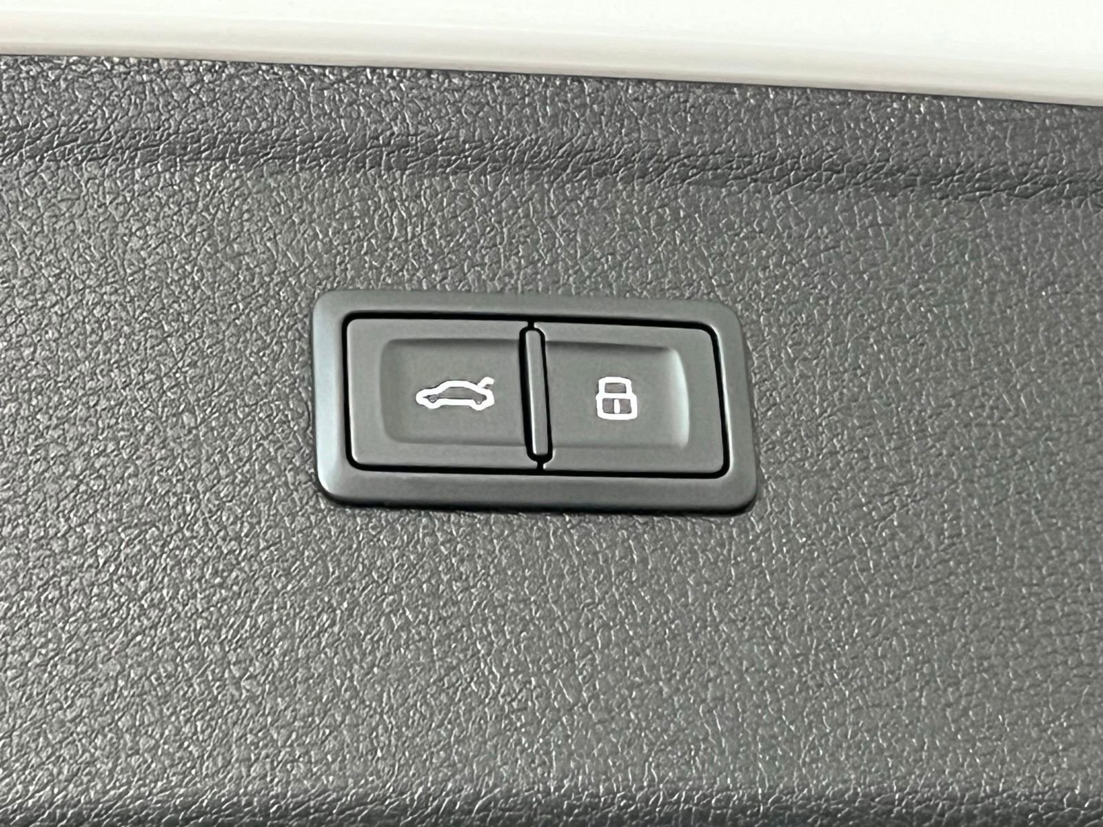 Used 2023 Audi Q5 2.0T Premium Plus AWD/4WD image 11