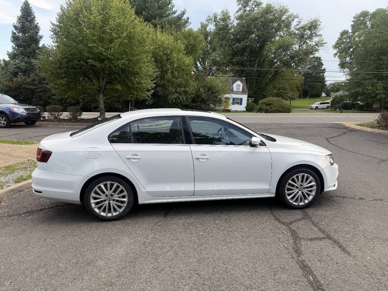 Used 2016 Volkswagen Jetta SEL w/ Lighting Package FWD image 10