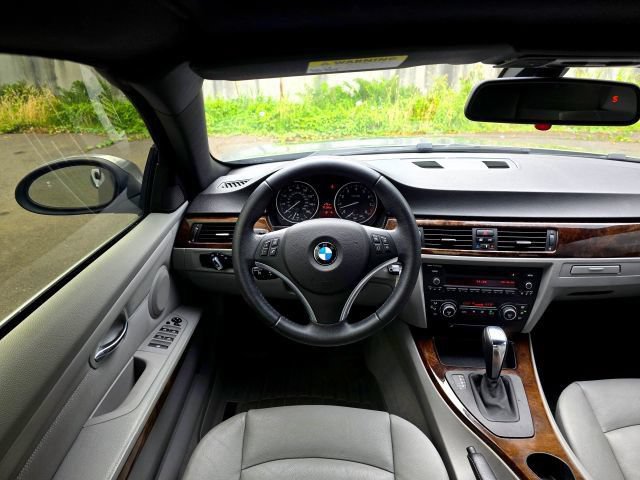 Used 2009 BMW 328i Convertible RWD image 16