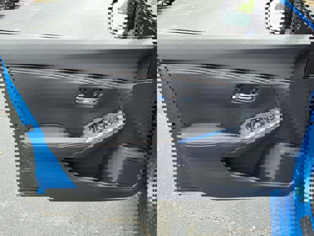 Used 2023 Nissan Sentra SR w/ Electronics Package image 6