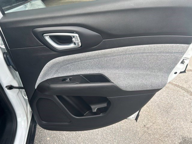 Used 2022 Jeep Compass Latitude FWD image 34