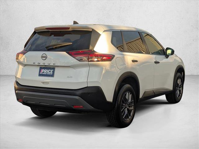 Used 2023 Nissan Rogue S image 5