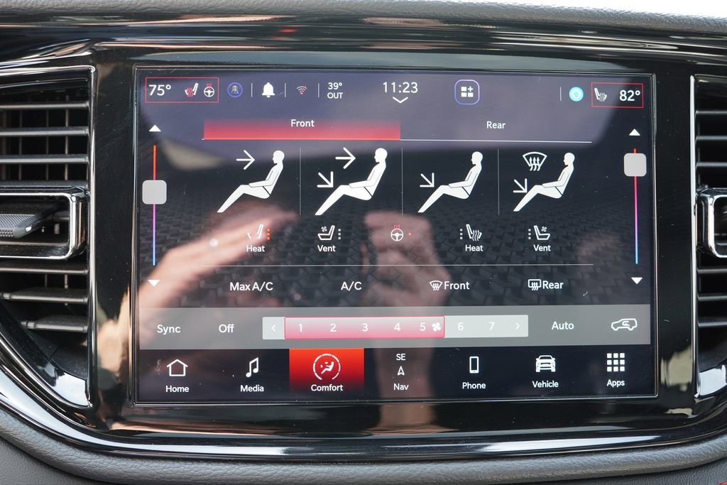 Certified 2025 Dodge Durango GT image 30