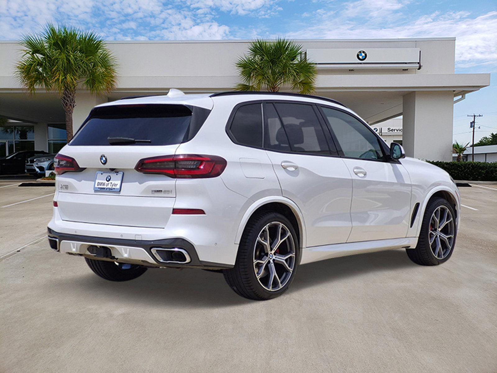 Used 2021 BMW X5 sDrive40i w/ M Sport Package RWD image 4