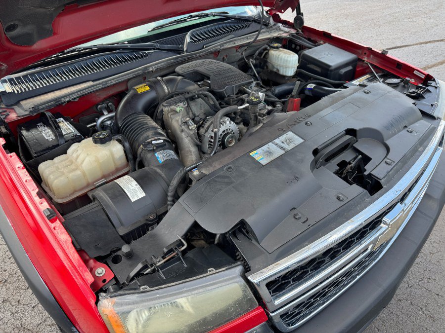 Used 2006 Chevrolet Silverado 2500 LT AWD/4WD image 23