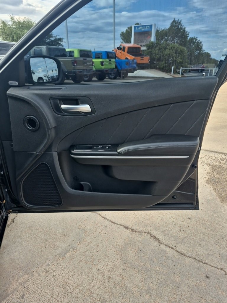 Certified 2018 Dodge Charger SXT Plus image 17