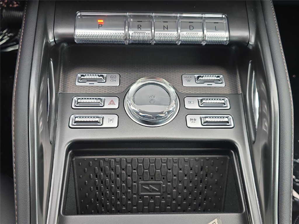 New 2026 Lincoln Nautilus Premier w/ Equipment Group 102A AWD/4WD image 19