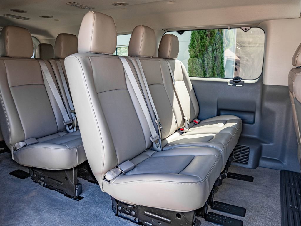 Used 2016 Nissan NV 3500 SL RWD image 36