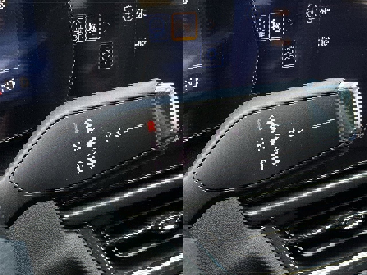 New 2026 Chevrolet Equinox EV RS image 17