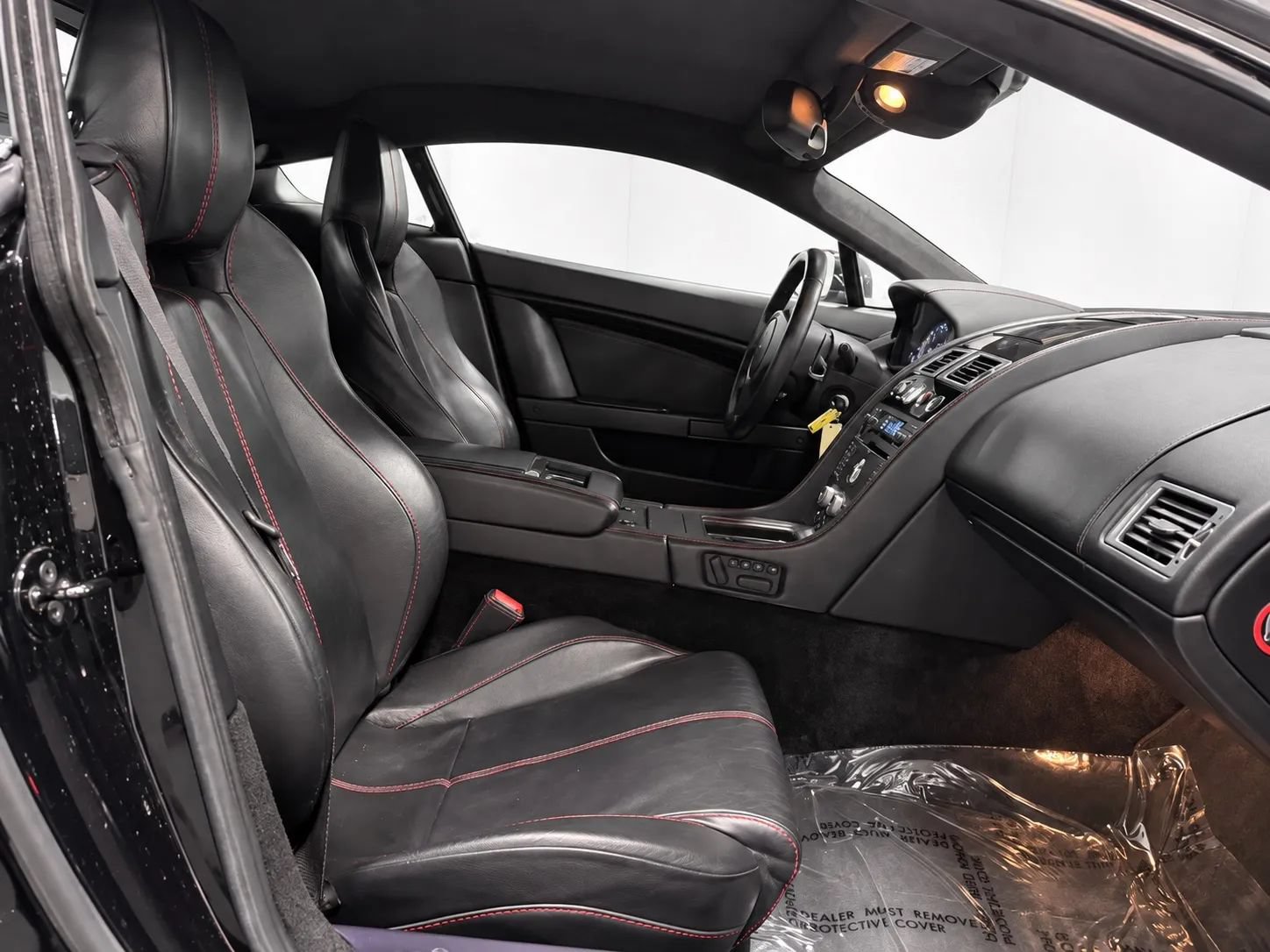 Used 2008 Aston Martin V8 Vantage Coupe RWD image 16
