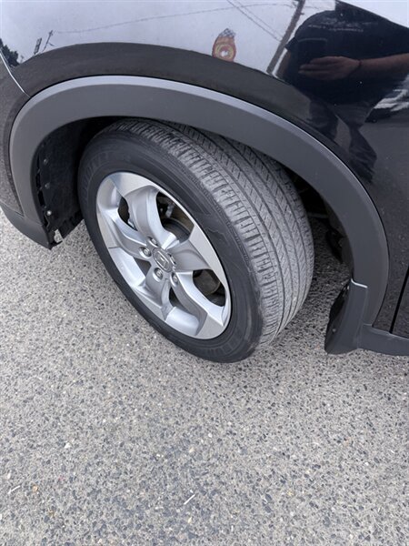 Used 2019 Honda HR-V LX image 23