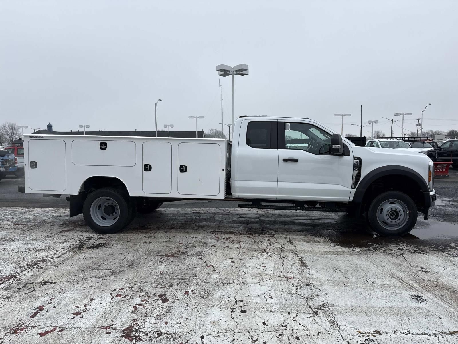 New 2026 Ford F450 XL w/ XL Chrome Package AWD/4WD image 2