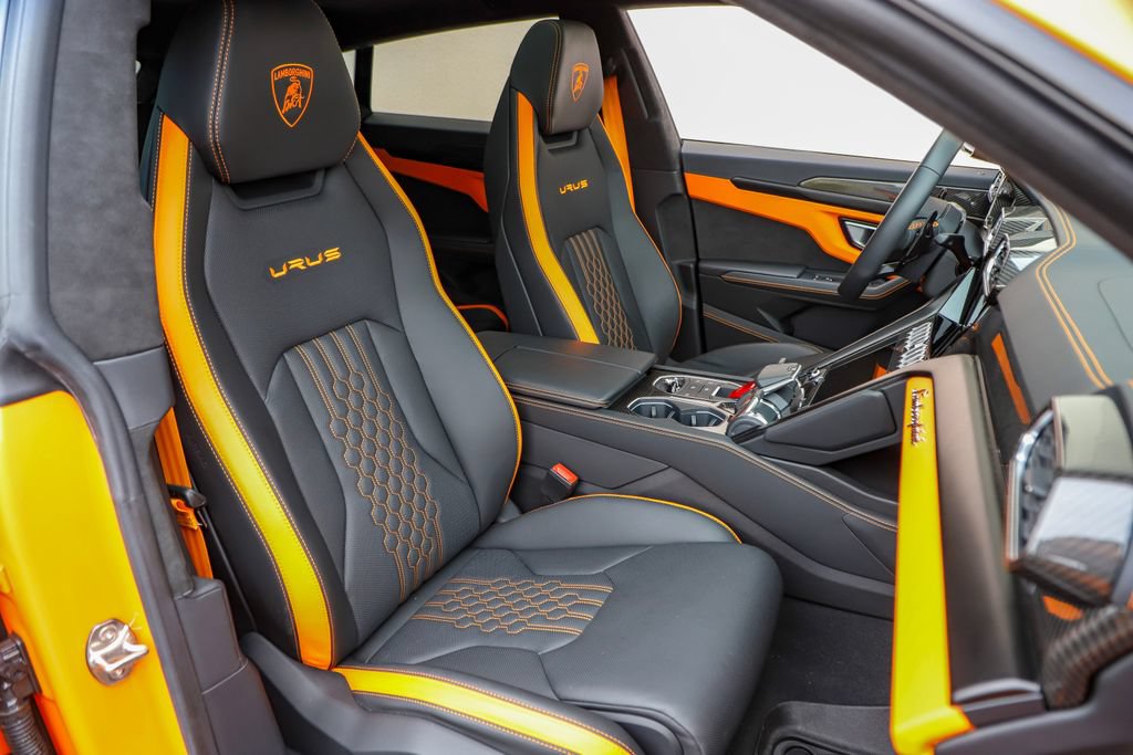 Used 2024 Lamborghini Urus S AWD/4WD image 8