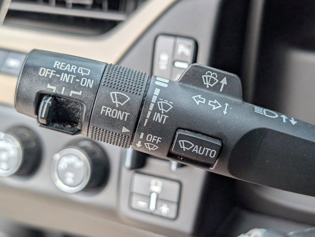 Used 2018 GMC Yukon Denali w/ Open Road Package image 24