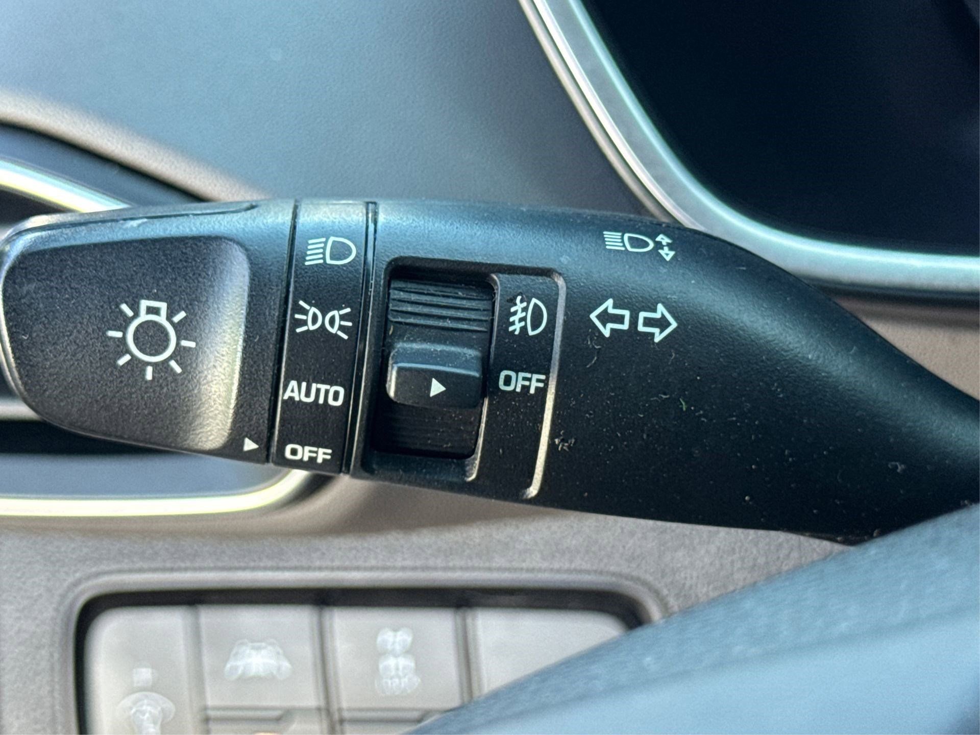 Used 2019 Hyundai Santa Fe AWD image 25