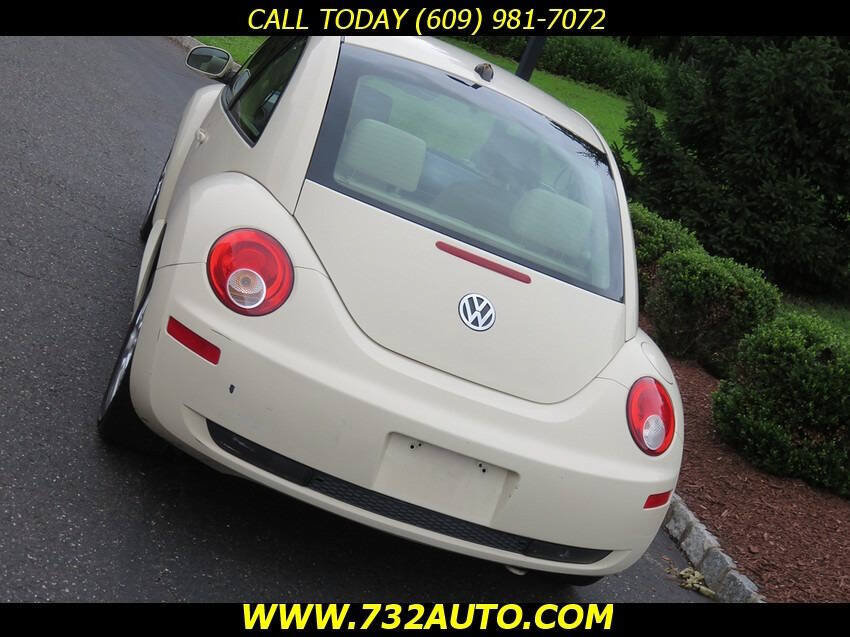 Used 2008 Volkswagen Beetle SE FWD image 26