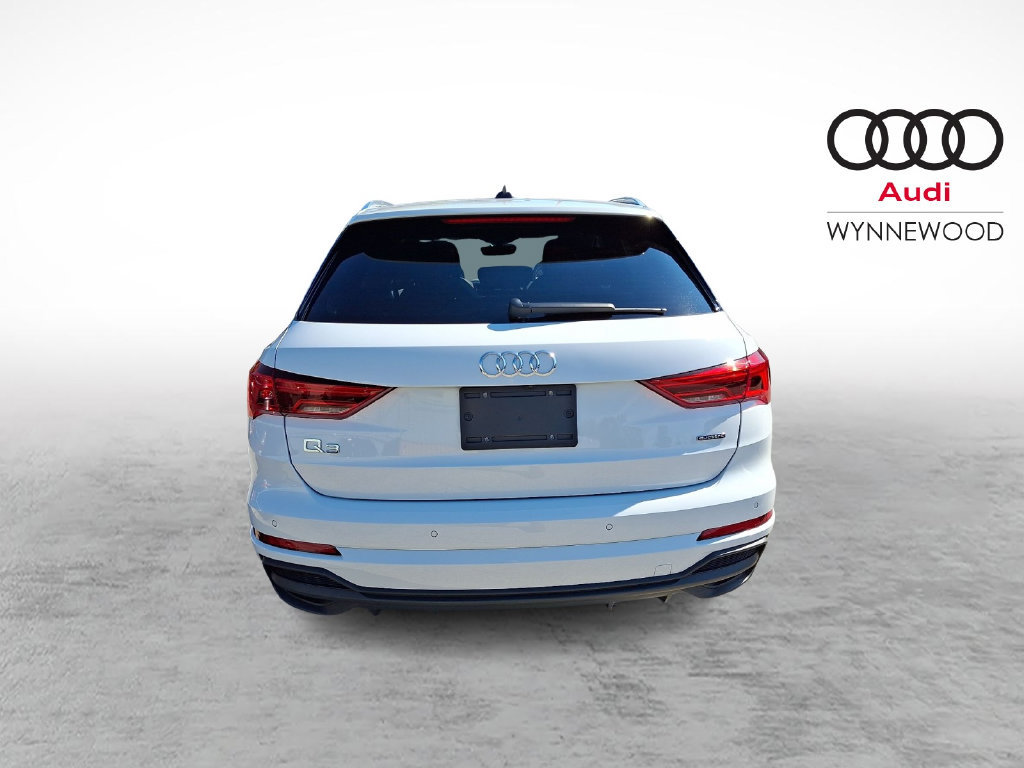 Used 2024 Audi Q3 2.0T Premium Plus w/ Premium Plus Package AWD/4WD image 5
