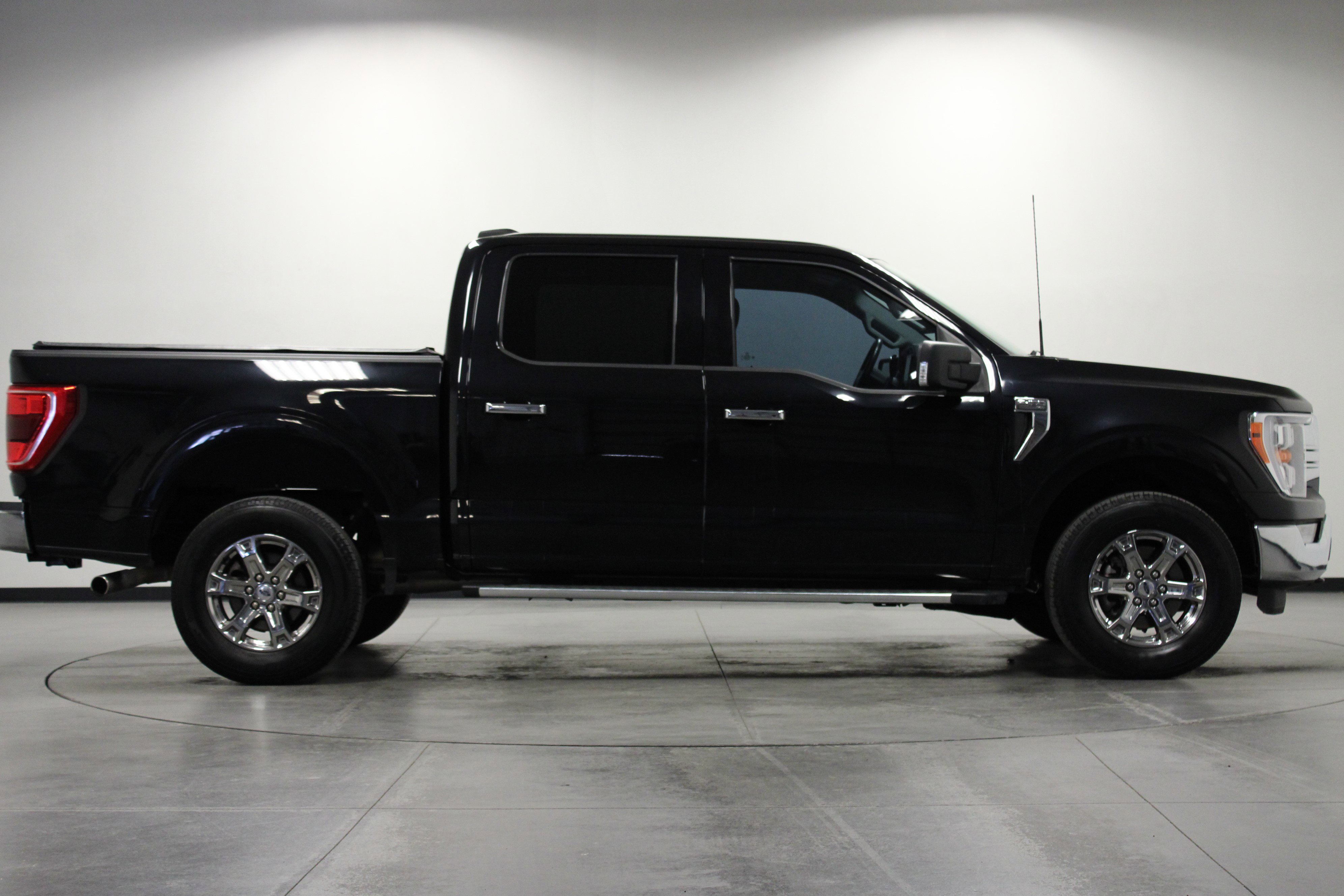 Used 2022 Ford F150 XLT w/ Equipment Group 302A High image 3