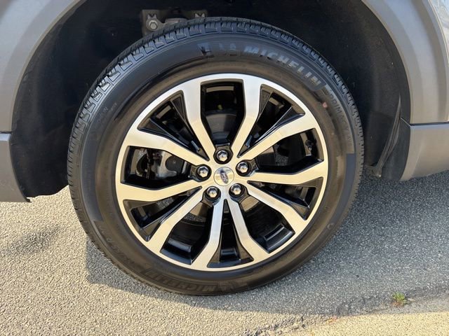 Certified 2025 Ford Explorer ST-Line AWD/4WD image 9