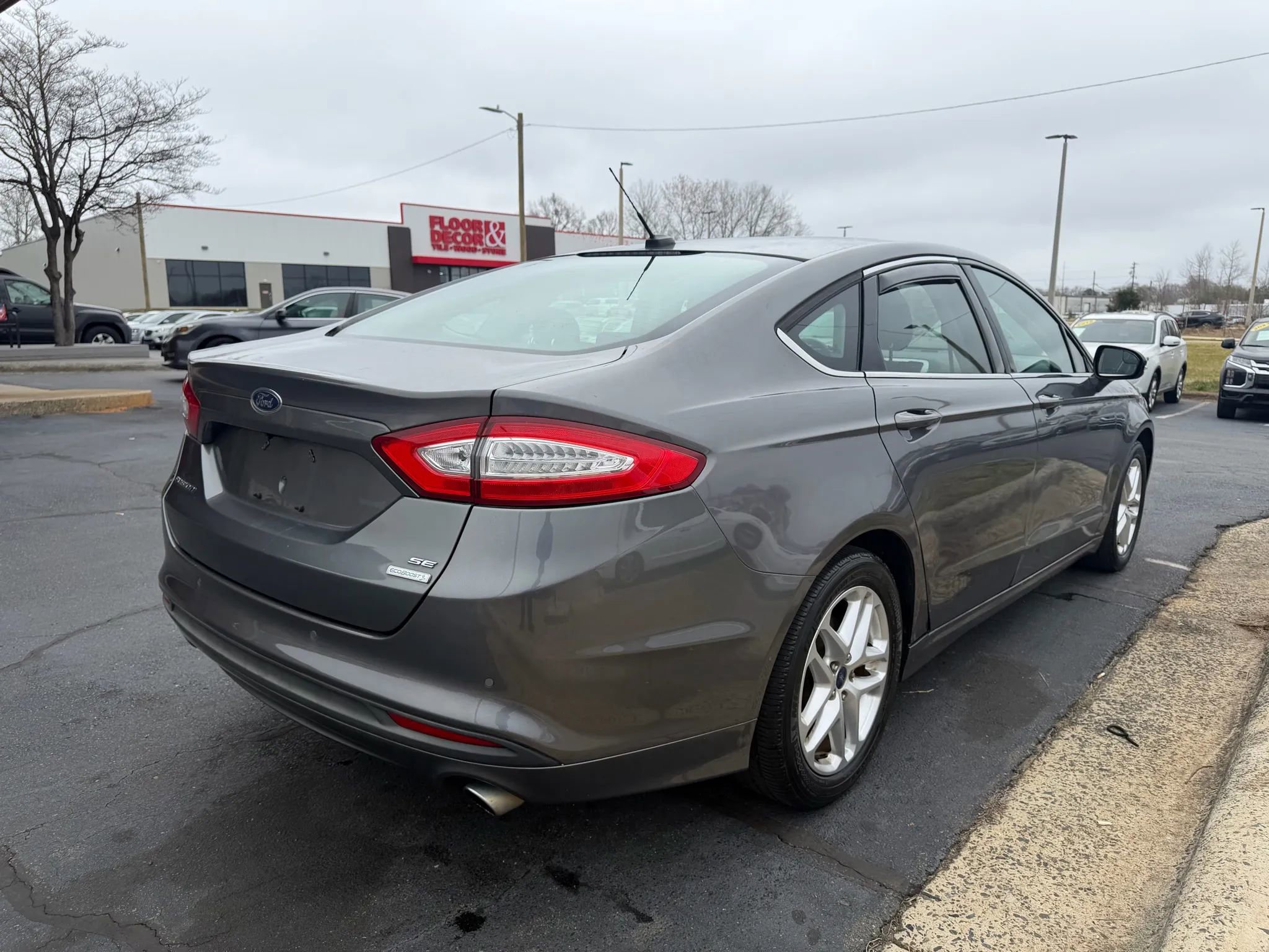 Used 2013 Ford Fusion SE image 7