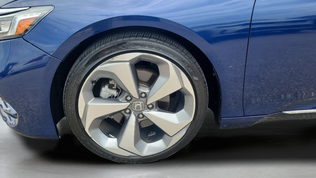 Used 2018 Honda Accord Touring image 27