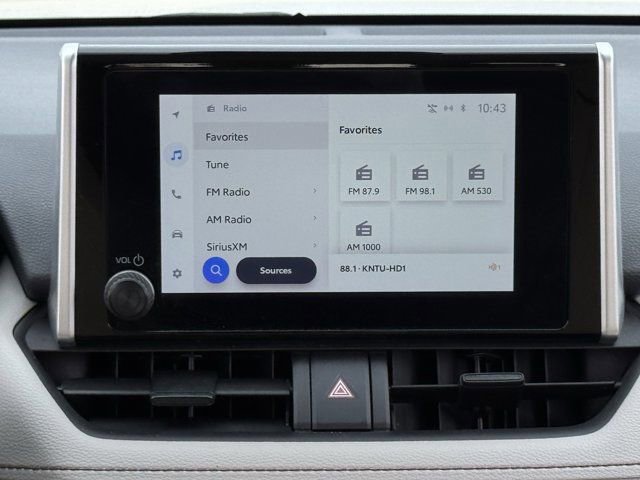 Used 2023 Toyota RAV4 XLE image 17