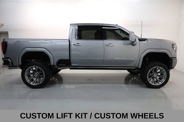 Used 2025 GMC Sierra 2500 Denali Ultimate AWD/4WD image 5