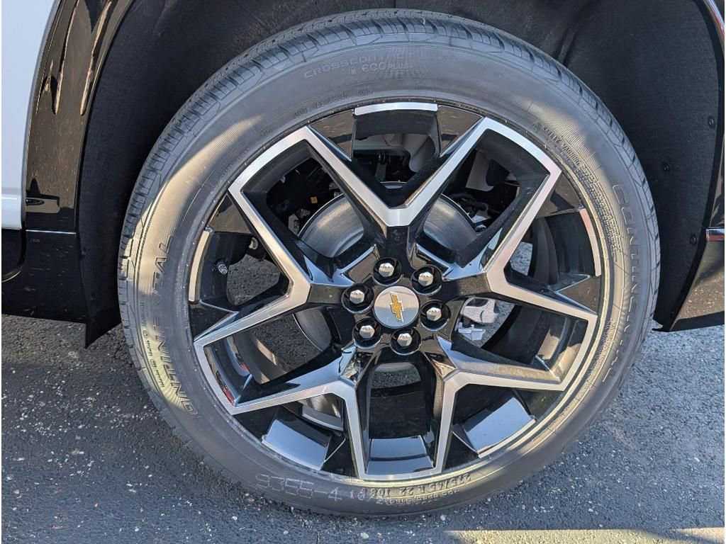 New 2026 Chevrolet Traverse High Country w/ LPO, Floor Liner Package image 24