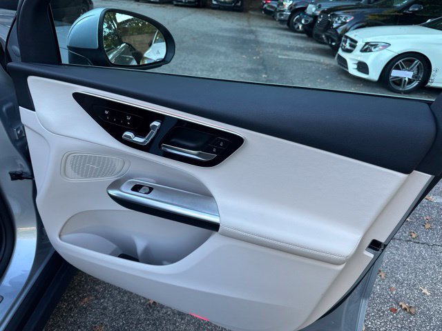 Used 2026 Mercedes-Benz GLC 300 image 19
