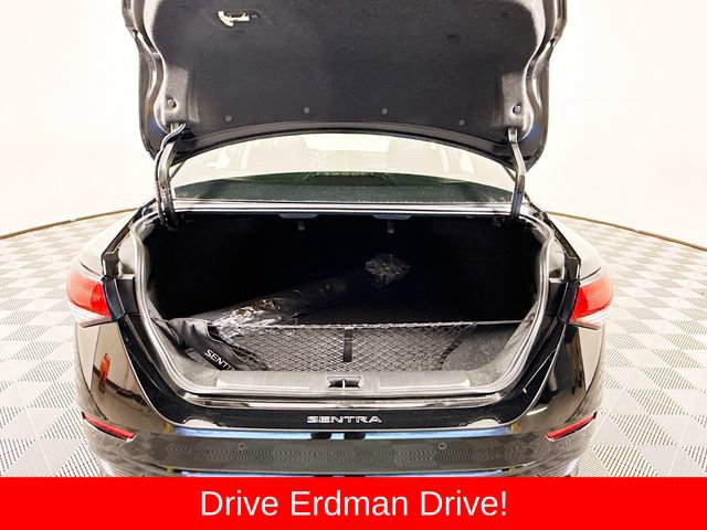 Used 2025 Nissan Sentra SR w/ Midnight Edition FWD image 34
