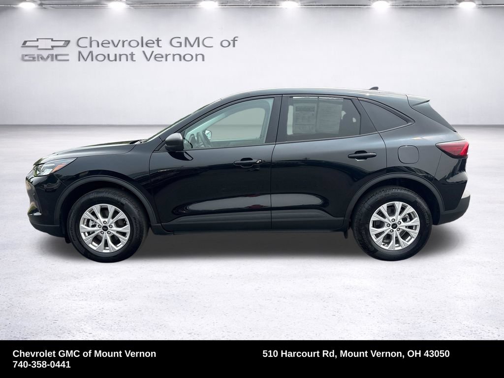 Used 2025 Ford Escape Active AWD/4WD image 2